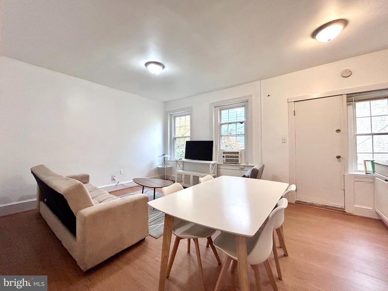 1544 Independence Ave SE #3, Washington, DC 20003