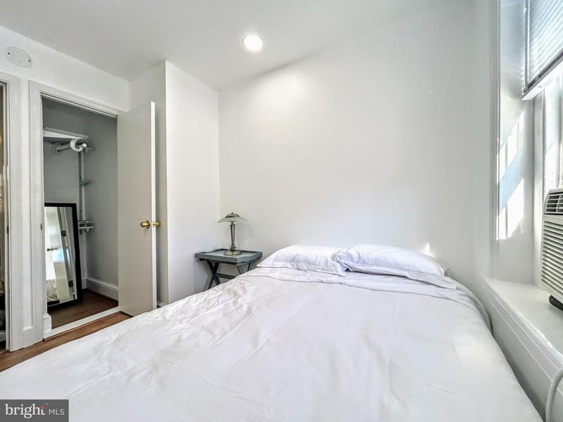 1544 Independence Ave SE #3, Washington, DC 20003