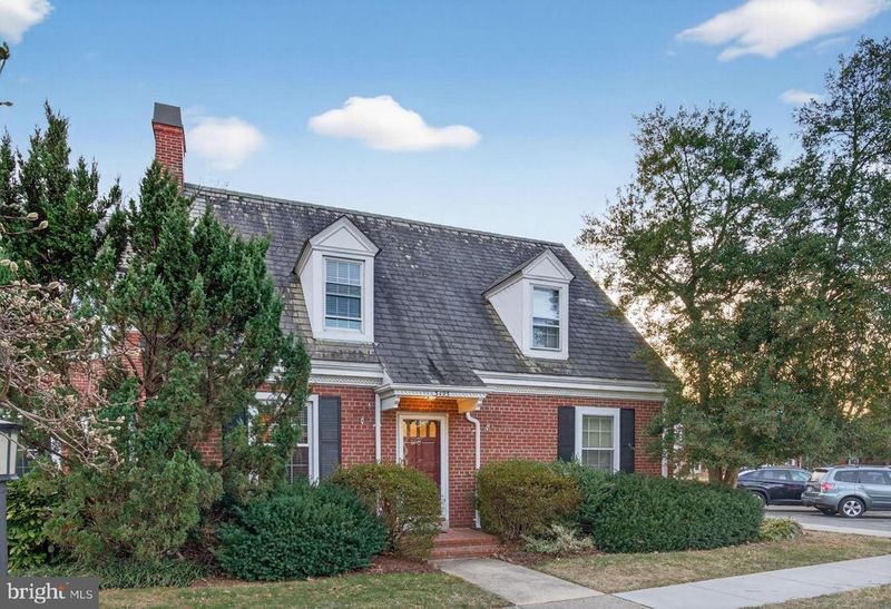 3495 S Wakefield St, Arlington, VA 22206