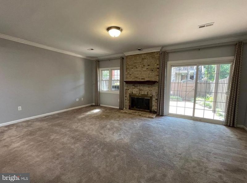 6259 Traci Joyce Ln, Alexandria, VA 22310