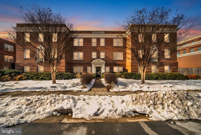 719 S St Asaph St #203, Alexandria, VA 22314