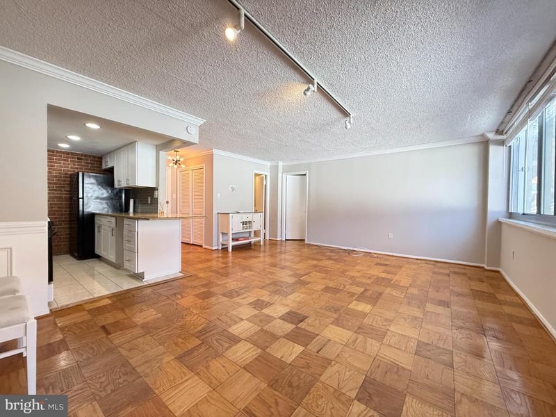 5353 Columbia PIKE #310, Arlington, VA 22204