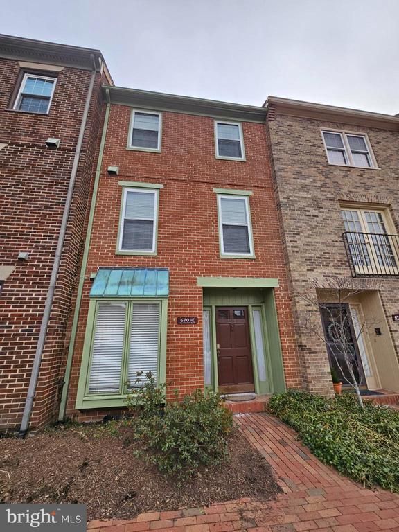 6701 Washington Blvd #E, Arlington, VA 22213