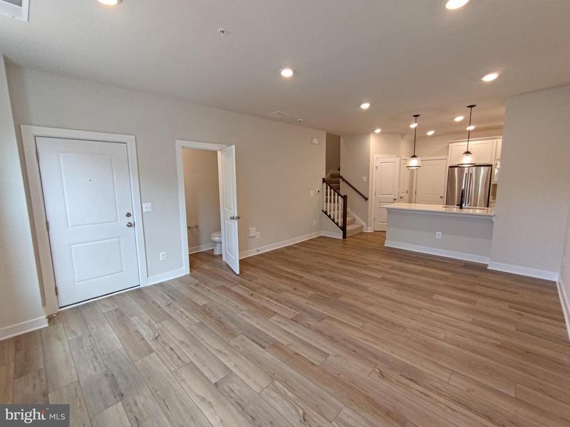 20811 Wood Quay Dr, Sterling, VA 20166