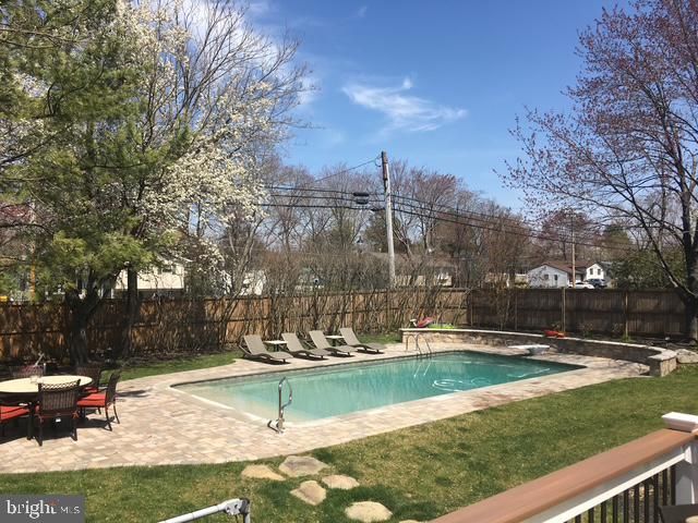 3100 Newcastle Ln, Riva, MD 21140