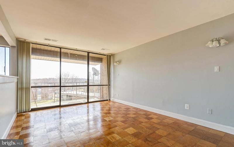 7957 Riggs Rd #12, Hyattsville, MD 20783