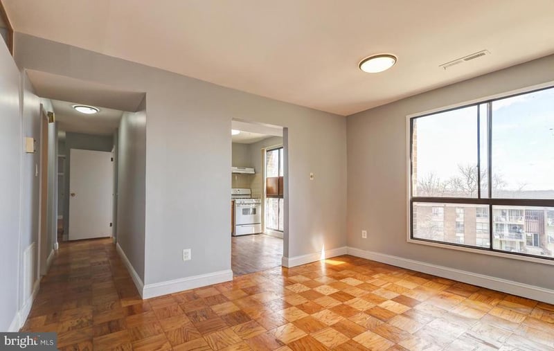 7957 Riggs Rd #12, Hyattsville, MD 20783