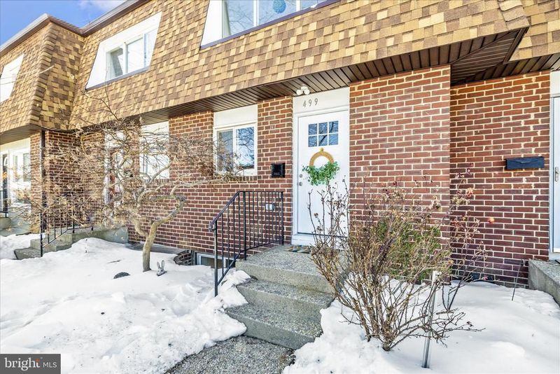 499 Carrollton Dr #14, Frederick, MD 21701