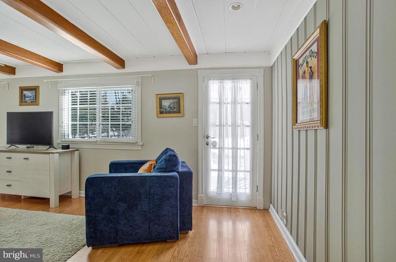 1930 Severn Grove Rd, Annapolis, MD 21401