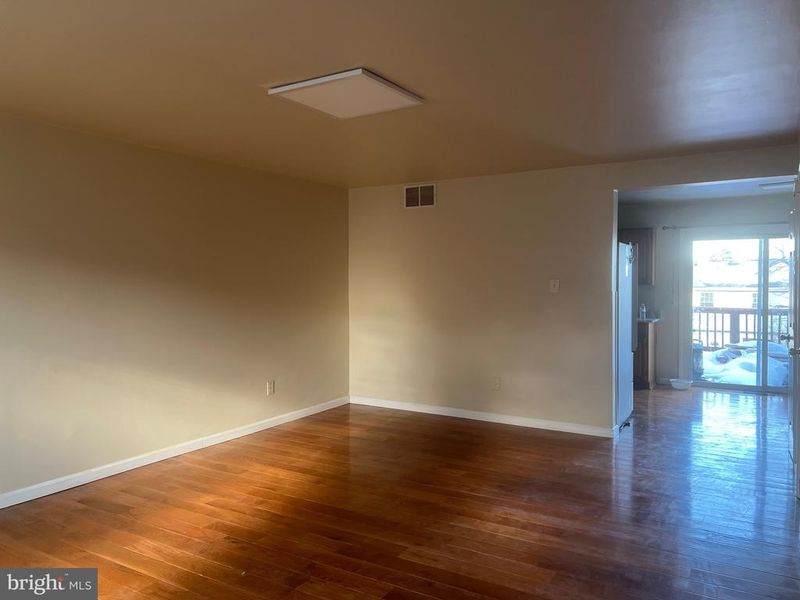 16 N Pendleton Ct #10B, Frederick, MD 21703