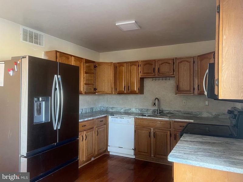 16 N Pendleton Ct #10B, Frederick, MD 21703