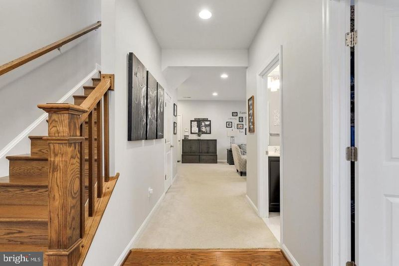 23558 Ashwood Moss Ter, Brambleton, VA 20148