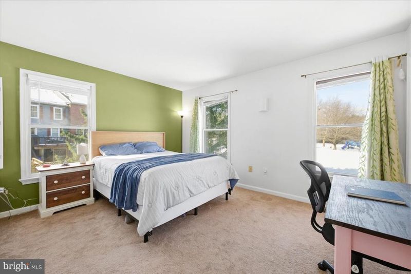 2411 Dunmore Ct, Frederick, MD 21702