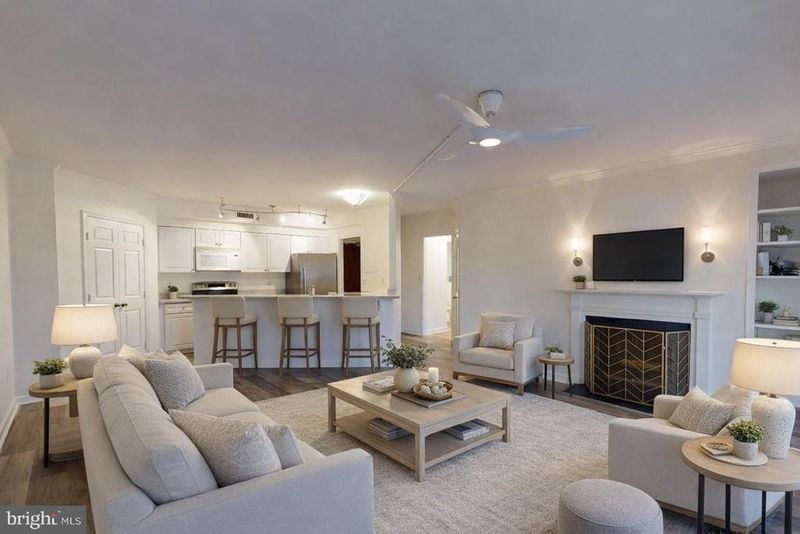 801 S Pitt St #228, Alexandria, VA 22314