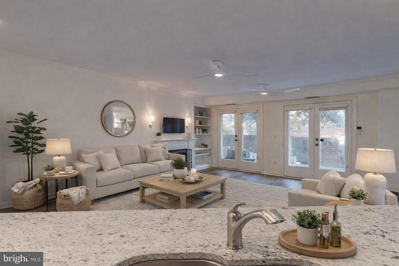 801 S Pitt St #228, Alexandria, VA 22314