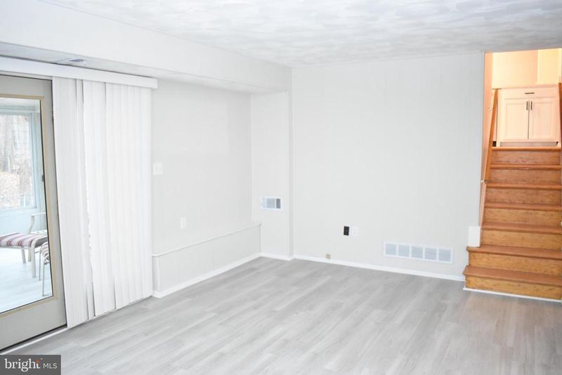 8134 Phirne Rd E, Glen Burnie, MD 21061