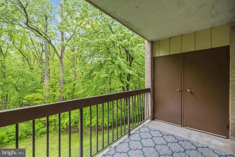 1673 Parkcrest Cir #4D/201, Reston, VA 20190