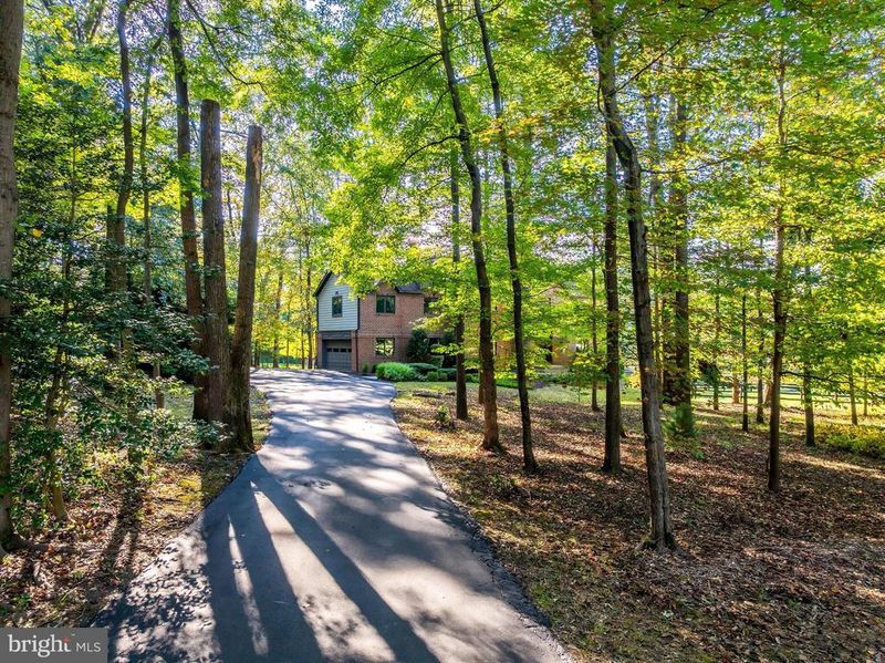 1738 Dressage Dr, Reston, VA 20190
