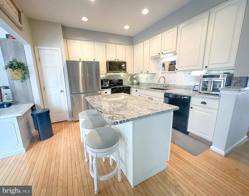 12458 Hadrians Ct, Bristow, VA 20136