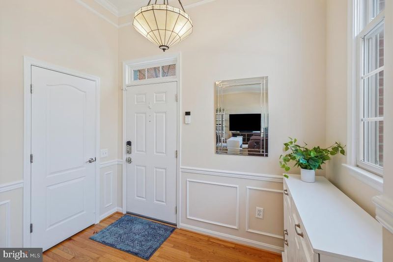 6032 Stonehenge Pl #21, North Bethesda, MD 20852