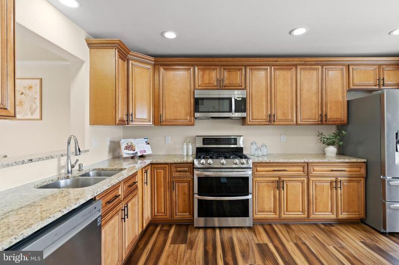 7823 Sabre Ct, Manassas, VA 20109