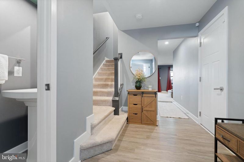 110 Bethlehem Pl, Brooklyn, MD 21225