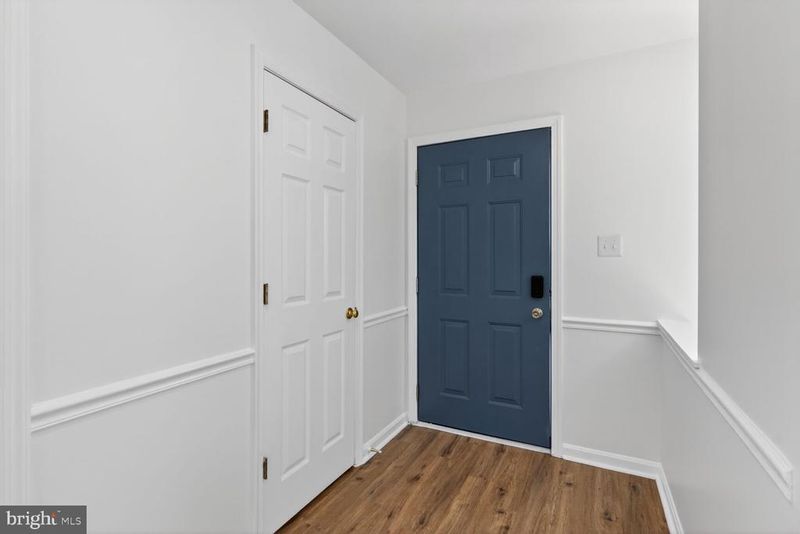 45544 Whitcomb Sq, Sterling, VA 20166