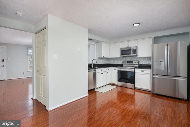 7476 Wounded Knee Rd, Lorton, VA 22079