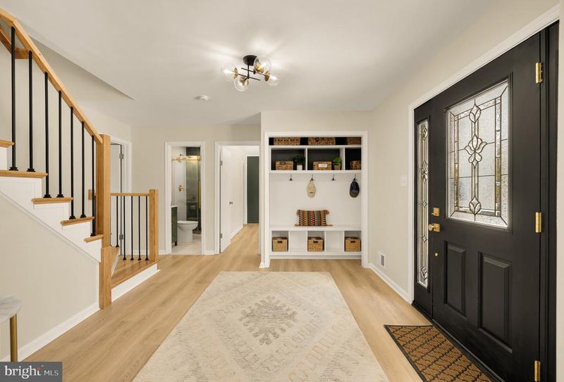 11708 Stonewood Ln, North Bethesda, MD 20852