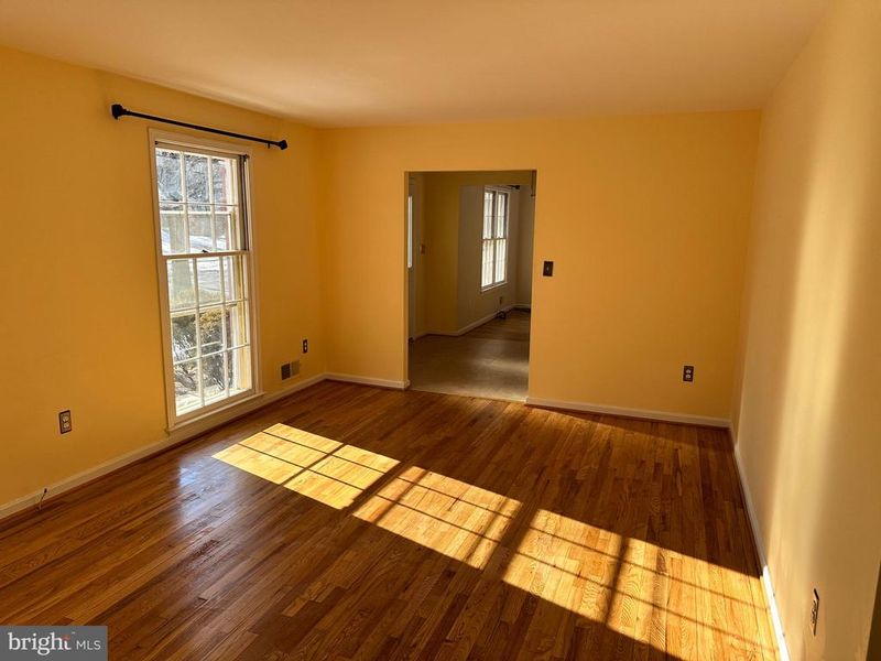 4405 Bel Pre Rd, Rockville, MD 20853
