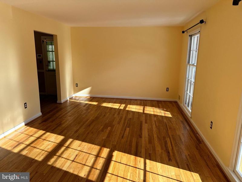 4405 Bel Pre Rd, Rockville, MD 20853