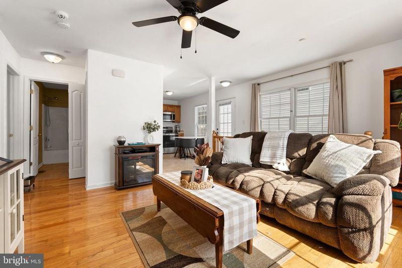 11 W I St, Brunswick, MD 21716