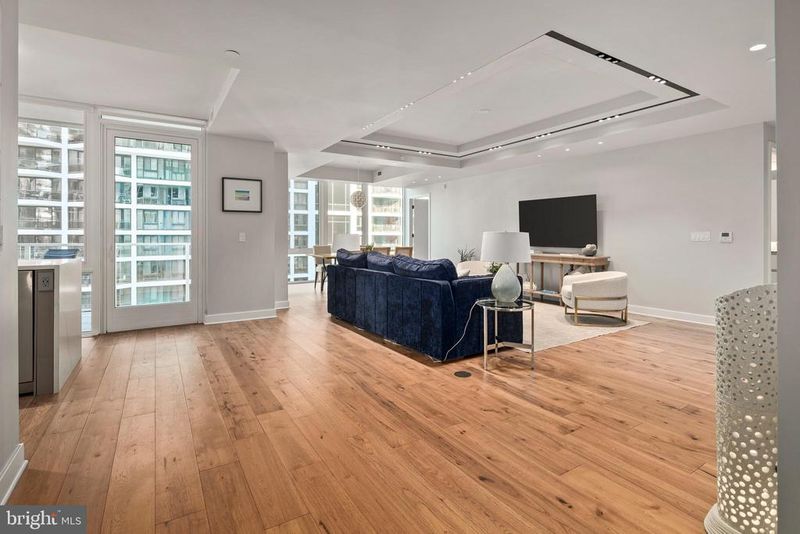1781 N Pierce St #802, Arlington, VA 22209
