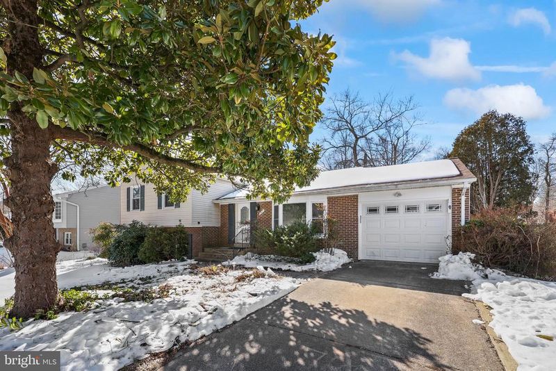 7611 Camp Alger Ave, Falls Church, VA 22042