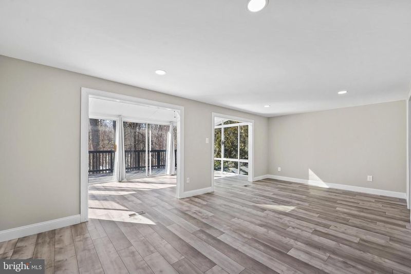7611 Camp Alger Ave, Falls Church, VA 22042