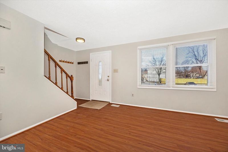 154 Fairfield Dr, Frederick, MD 21702