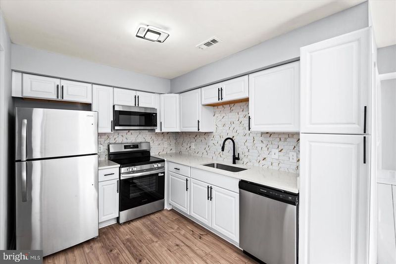 515 Powhatan Ct #85, Stafford, VA 22556