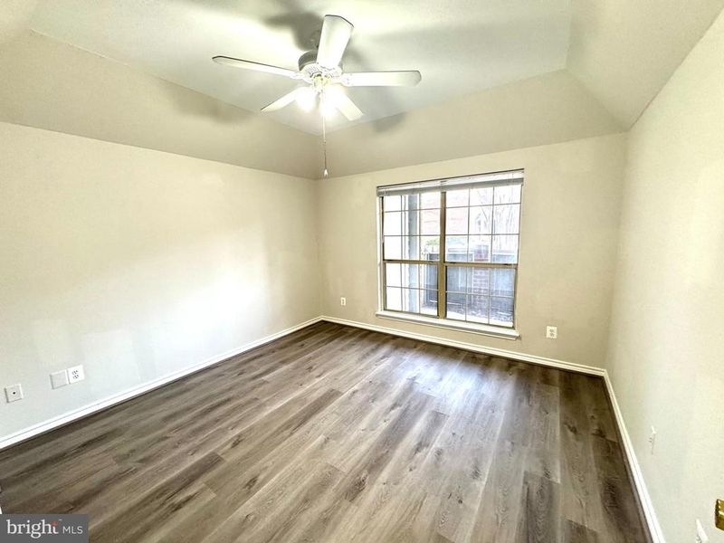 12154 Penderview Ter #1204, Fairfax, VA 22033