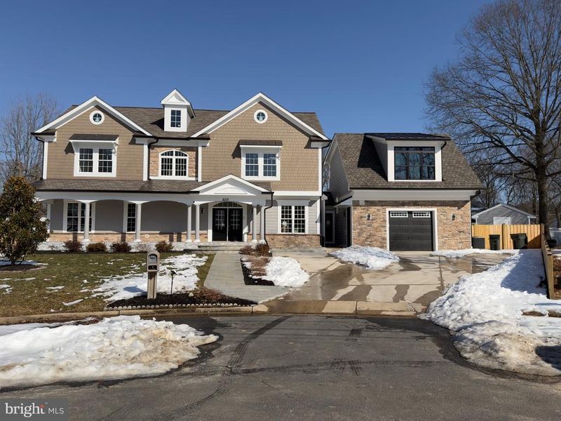 8213 Hocking Pl, Alexandria, VA 22309