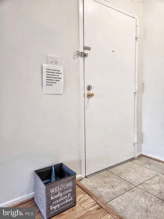 551 Florida Ave #202, Herndon, VA 20170