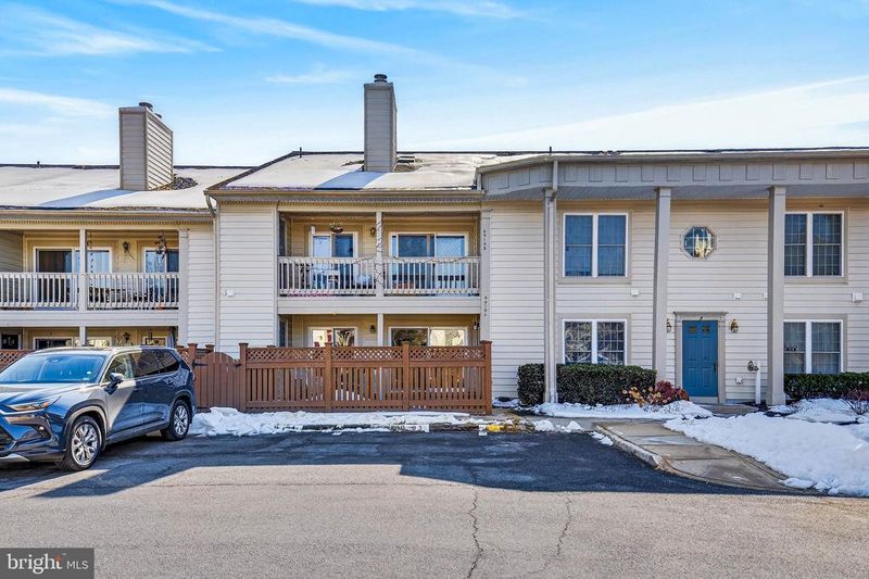 6910 Sandra Marie Cir, Alexandria, VA 22310