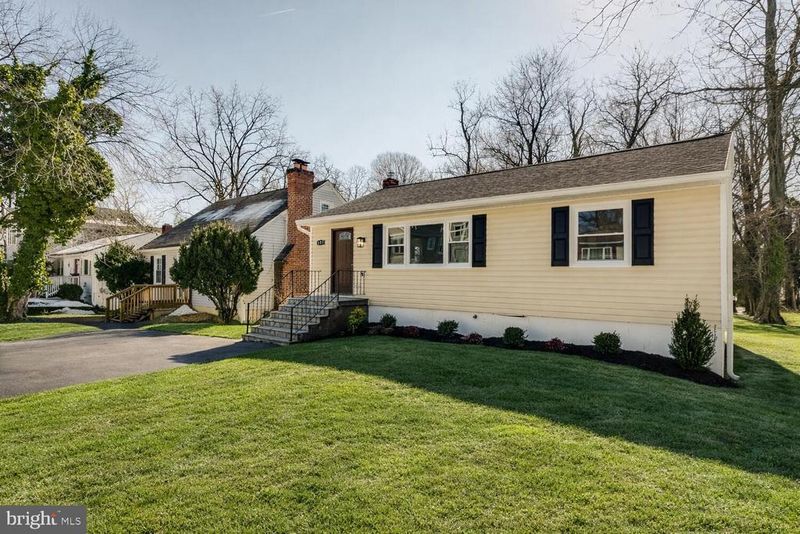 327 Howard Ave, Rockville, MD 20850