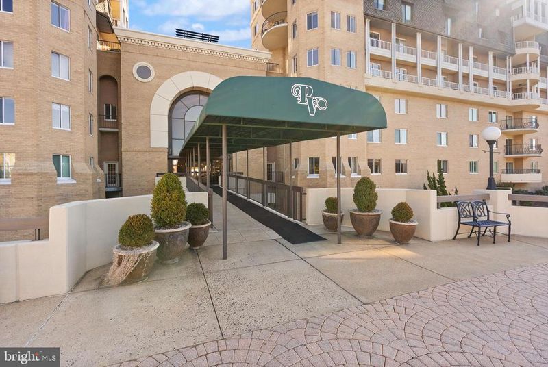 1250 S Washington St #215, Alexandria, VA 22314
