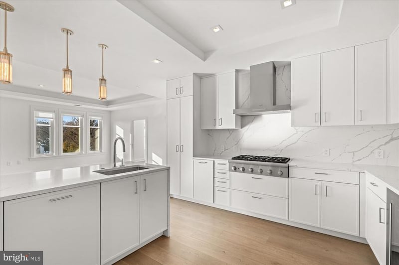8551 Connecticut Ave #602, Chevy Chase, MD 20815
