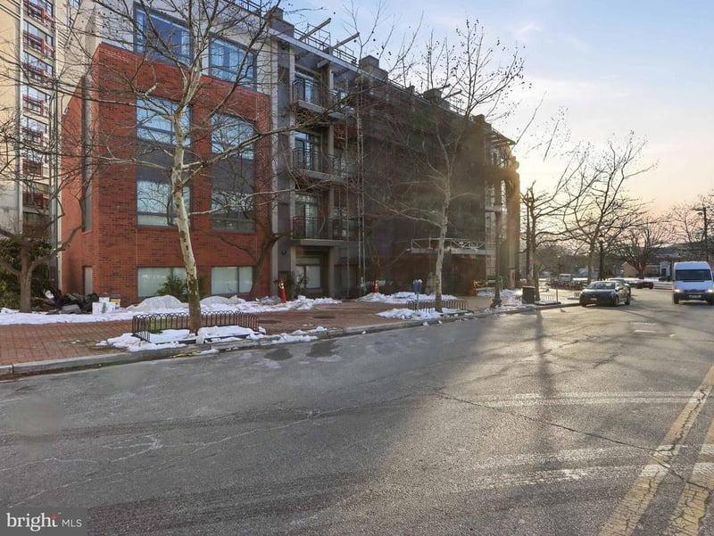 8005 13th St #411, Silver Spring, MD 20910