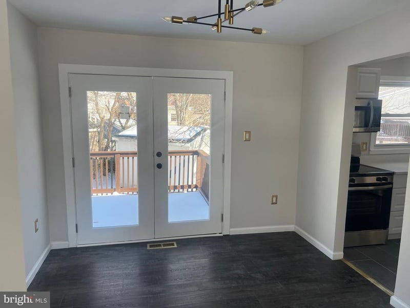13909 Mattapony Dr, Woodbridge, VA 22193