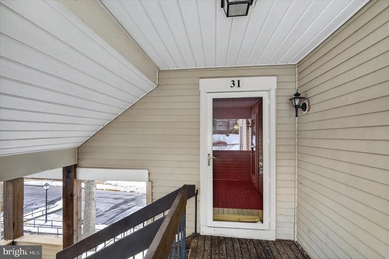 10320 Luria Commons Ct #3I, Burke, VA 22015