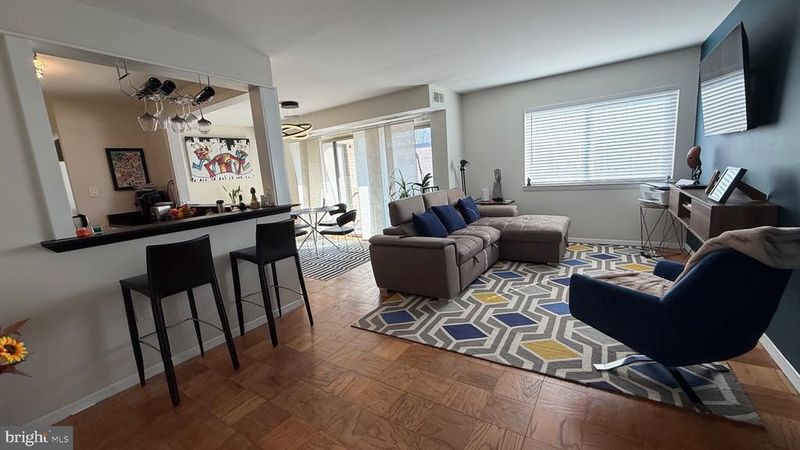 5113 Crossfield Ct #261-7, Rockville, MD 20852