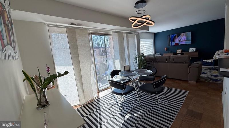 5113 Crossfield Ct #261-7, Rockville, MD 20852