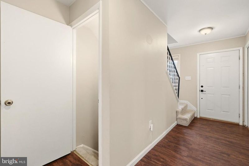 7712 Erica Ln, Laurel, MD 20707